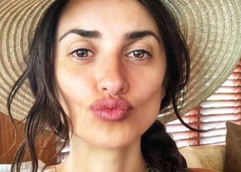 40 знаменитостей, выложивших в Сеть свои фото без макияжа