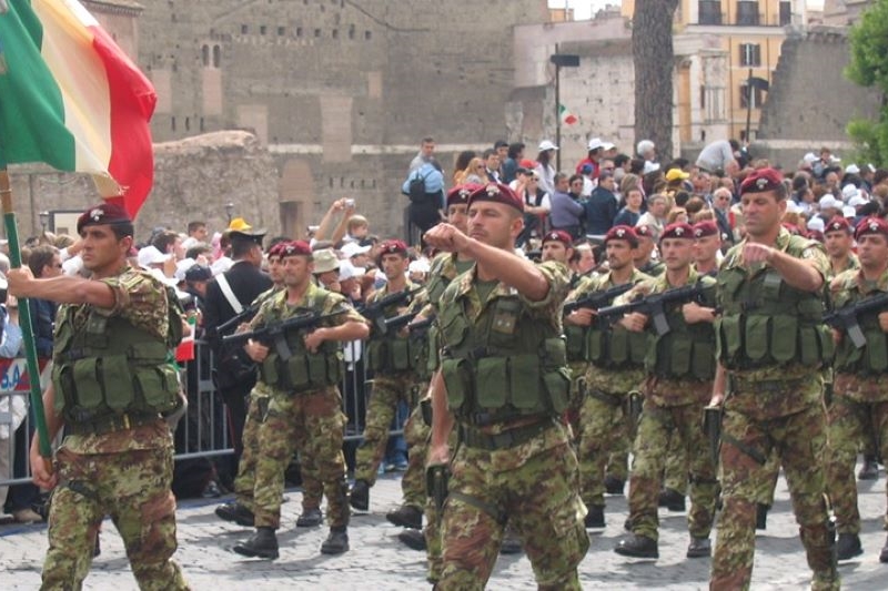 Италия армия